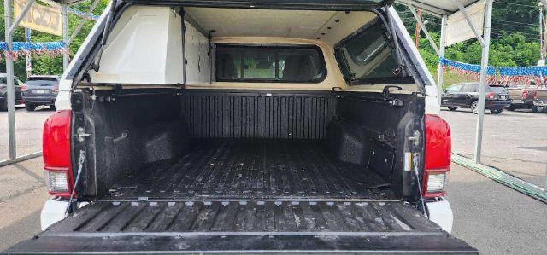 2019 WHITE /Cement Gray Toyota Tacoma SR (5TFSX5EN3KX) with an 2.7 L4 engine, AT transmission, located at 353 S. Mineral St., Keyser, WV, 26726, (304) 788-7887, 39.436451, -78.981674 - Photo#10