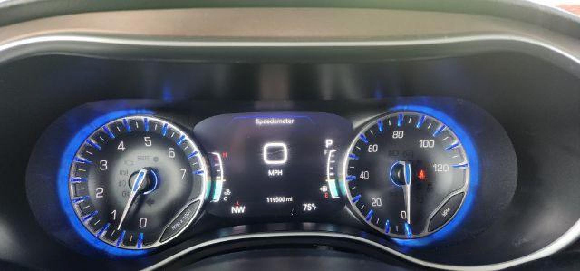2017 GRAY /Leather Black CHRYSLER PACIFICA TRG (2C4RC1EG1HR) with an 3.6L V6 engine, AT transmission, located at 353 S. Mineral St., Keyser, WV, 26726, (304) 788-7887, 39.436451, -78.981674 - Photo#5