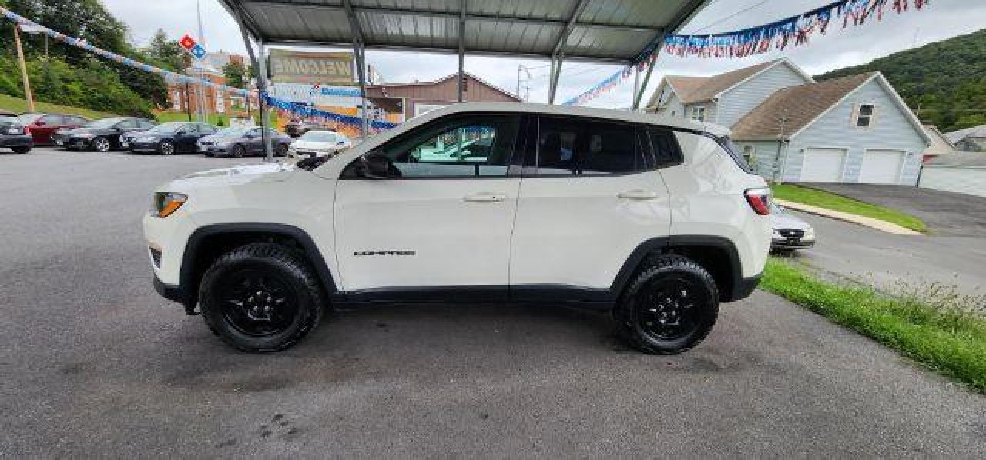 2018 WHITE /Black Jeep Compass Sport 4x4 (3C4NJDAB6JT) with an 2.4L L4 engine, AT transmission, located at 353 S. Mineral St., Keyser, WV, 26726, (304) 788-7887, 39.436451, -78.981674 - Photo#3