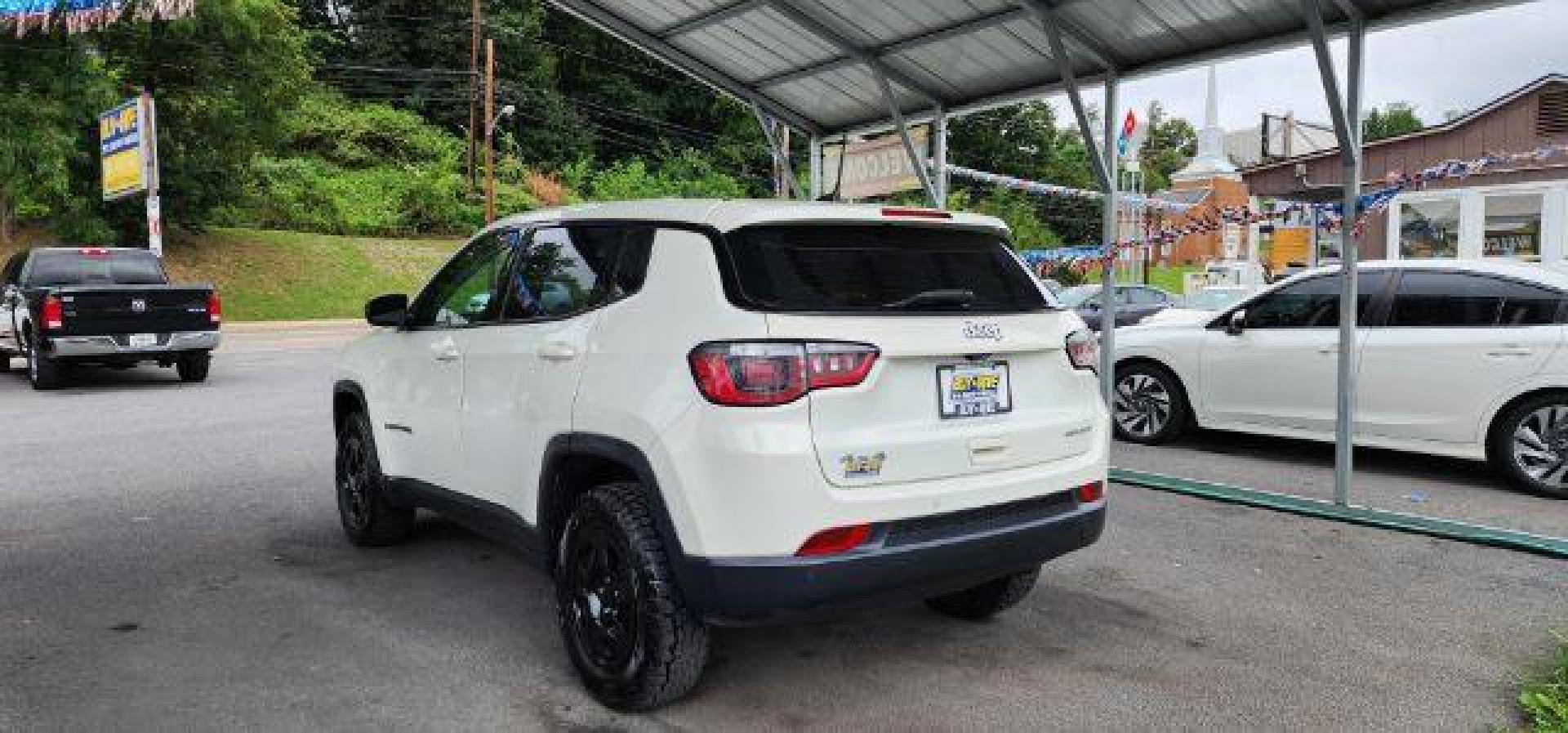 2018 WHITE /Black Jeep Compass Sport 4x4 (3C4NJDAB6JT) with an 2.4L L4 engine, AT transmission, located at 353 S. Mineral St., Keyser, WV, 26726, (304) 788-7887, 39.436451, -78.981674 - Photo#8