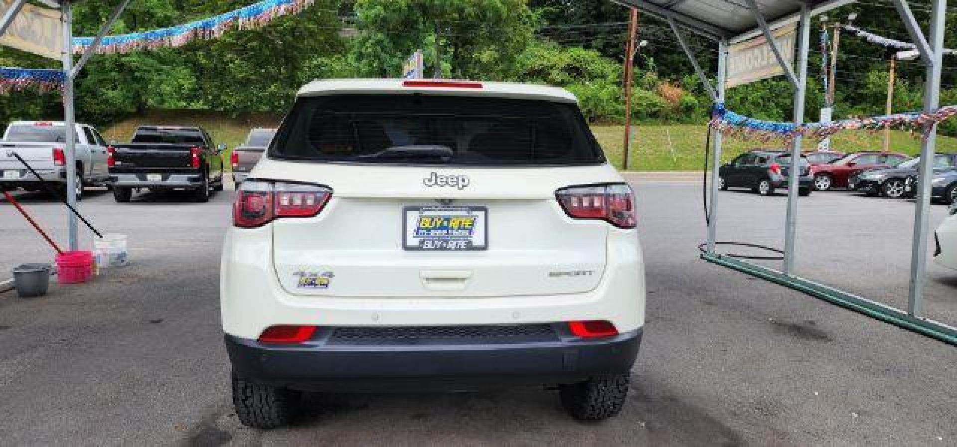 2018 WHITE /Black Jeep Compass Sport 4x4 (3C4NJDAB6JT) with an 2.4L L4 engine, AT transmission, located at 353 S. Mineral St., Keyser, WV, 26726, (304) 788-7887, 39.436451, -78.981674 - Photo#9