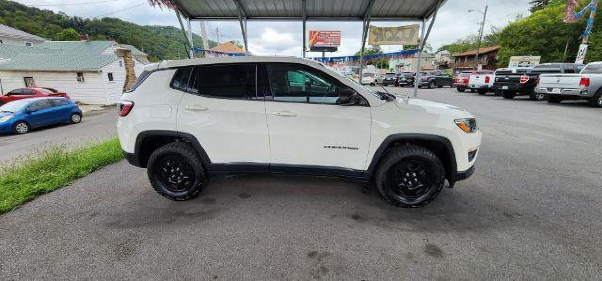 2018 WHITE /Black Jeep Compass Sport 4x4 (3C4NJDAB6JT) with an 2.4L L4 engine, AT transmission, located at 353 S. Mineral St., Keyser, WV, 26726, (304) 788-7887, 39.436451, -78.981674 - Photo#11