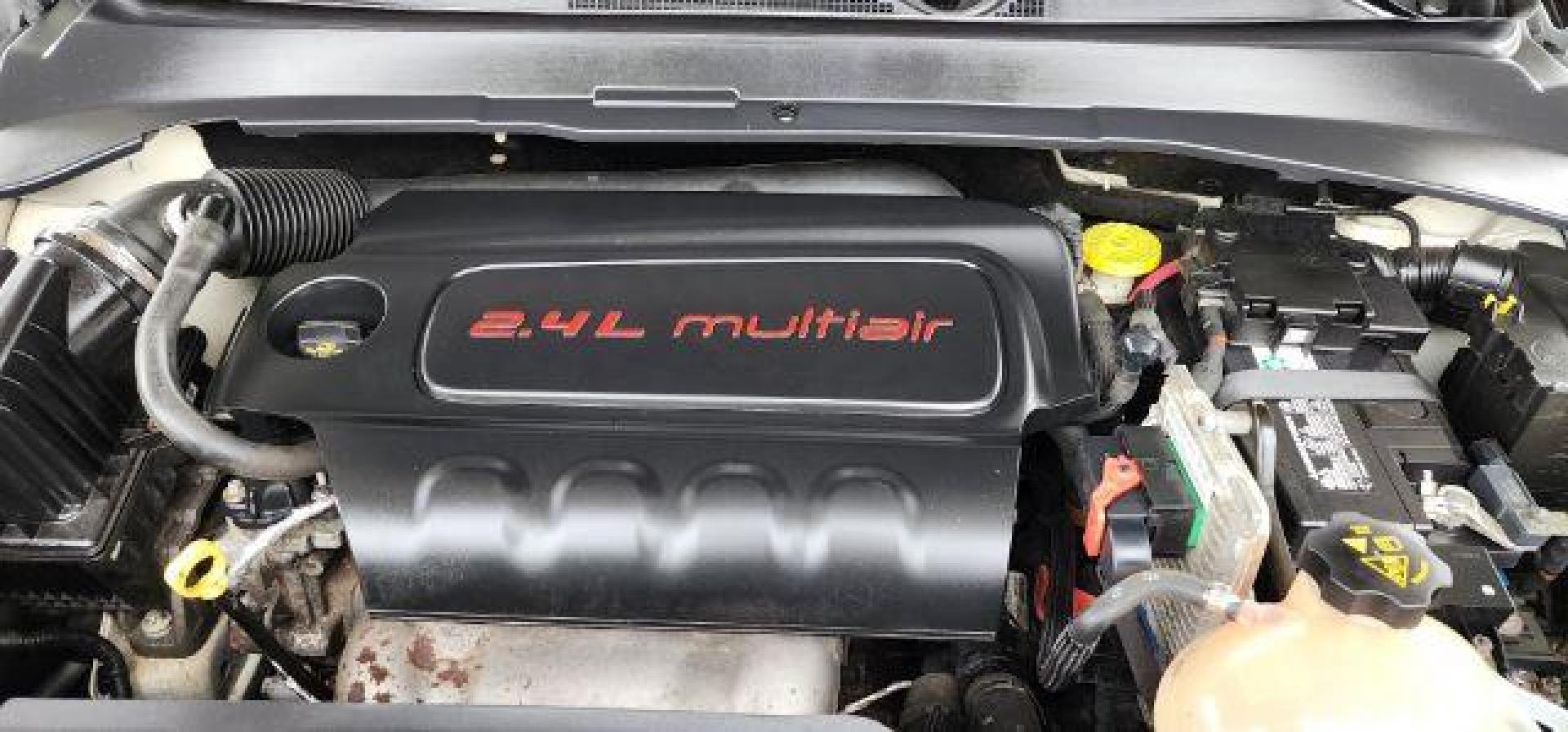 2018 WHITE /Black Jeep Compass Sport 4x4 (3C4NJDAB6JT) with an 2.4L L4 engine, AT transmission, located at 353 S. Mineral St., Keyser, WV, 26726, (304) 788-7887, 39.436451, -78.981674 - Photo#14