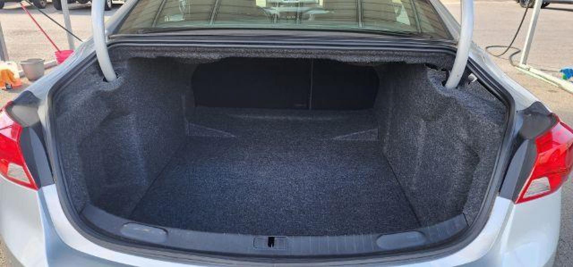 2017 SILVER /Jet Black Chevrolet Impala 1LT (2G1105S30H9) with an 3.6L V6 engine, AT transmission, located at 353 S. Mineral St., Keyser, WV, 26726, (304) 788-7887, 39.436451, -78.981674 - Photo#10