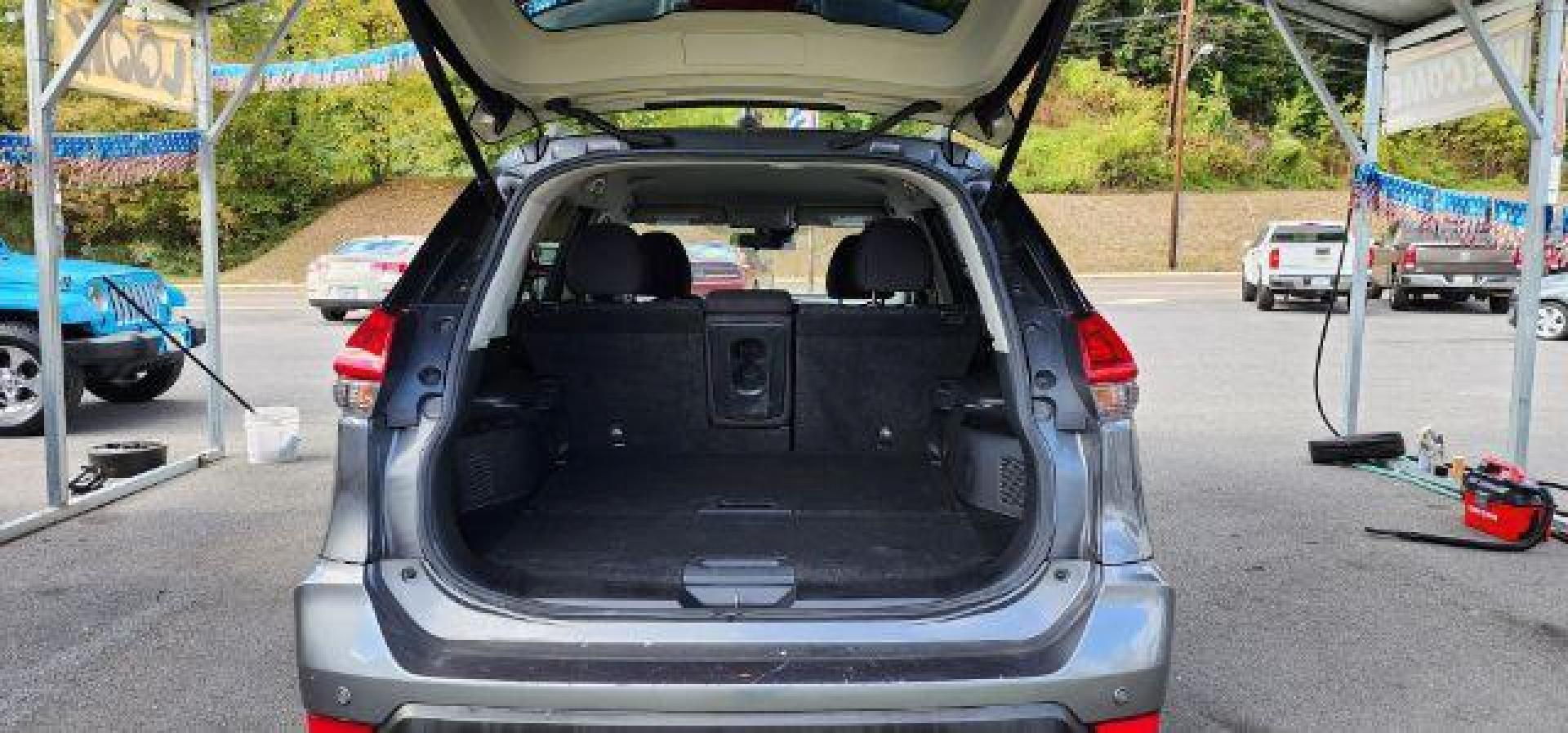 2019 GRAY /Charcoal Nissan Rogue SV (5N1AT2MV9KC) with an 2.5 L4 engine, CVT transmission, located at 353 S. Mineral St., Keyser, WV, 26726, (304) 788-7887, 39.436451, -78.981674 - FOR A BETTER PRICE CALL PAUL AT 301-268-8150 - Photo#10