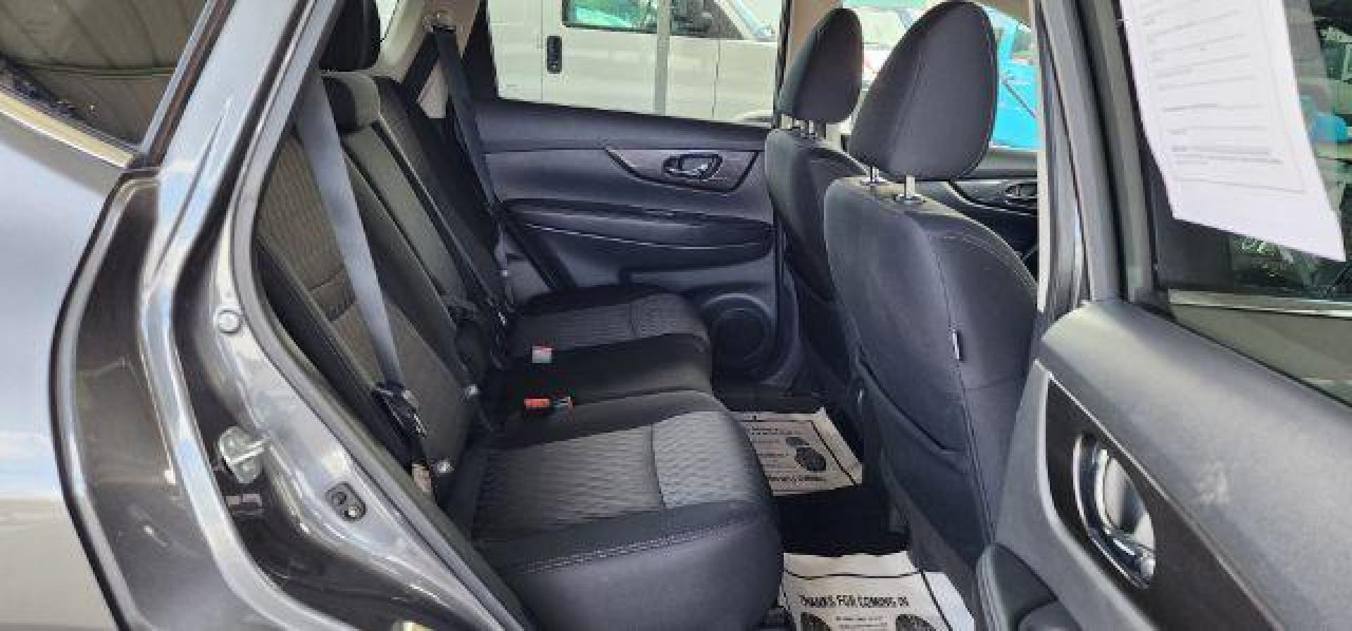 2019 GRAY /Charcoal Nissan Rogue SV (5N1AT2MV9KC) with an 2.5 L4 engine, CVT transmission, located at 353 S. Mineral St., Keyser, WV, 26726, (304) 788-7887, 39.436451, -78.981674 - FOR A BETTER PRICE CALL PAUL AT 301-268-8150 - Photo#13