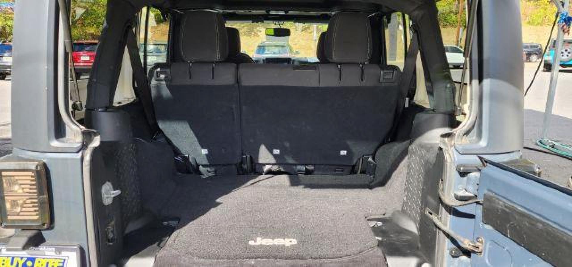 2017 GRAY /Black Jeep Wrangler Unlimited Sahara 4x4 (1C4BJWEG8HL) with an 3.6L V6 engine, 6 Speed transmission, located at 353 S. Mineral St., Keyser, WV, 26726, (304) 788-7887, 39.436451, -78.981674 - Photo#10