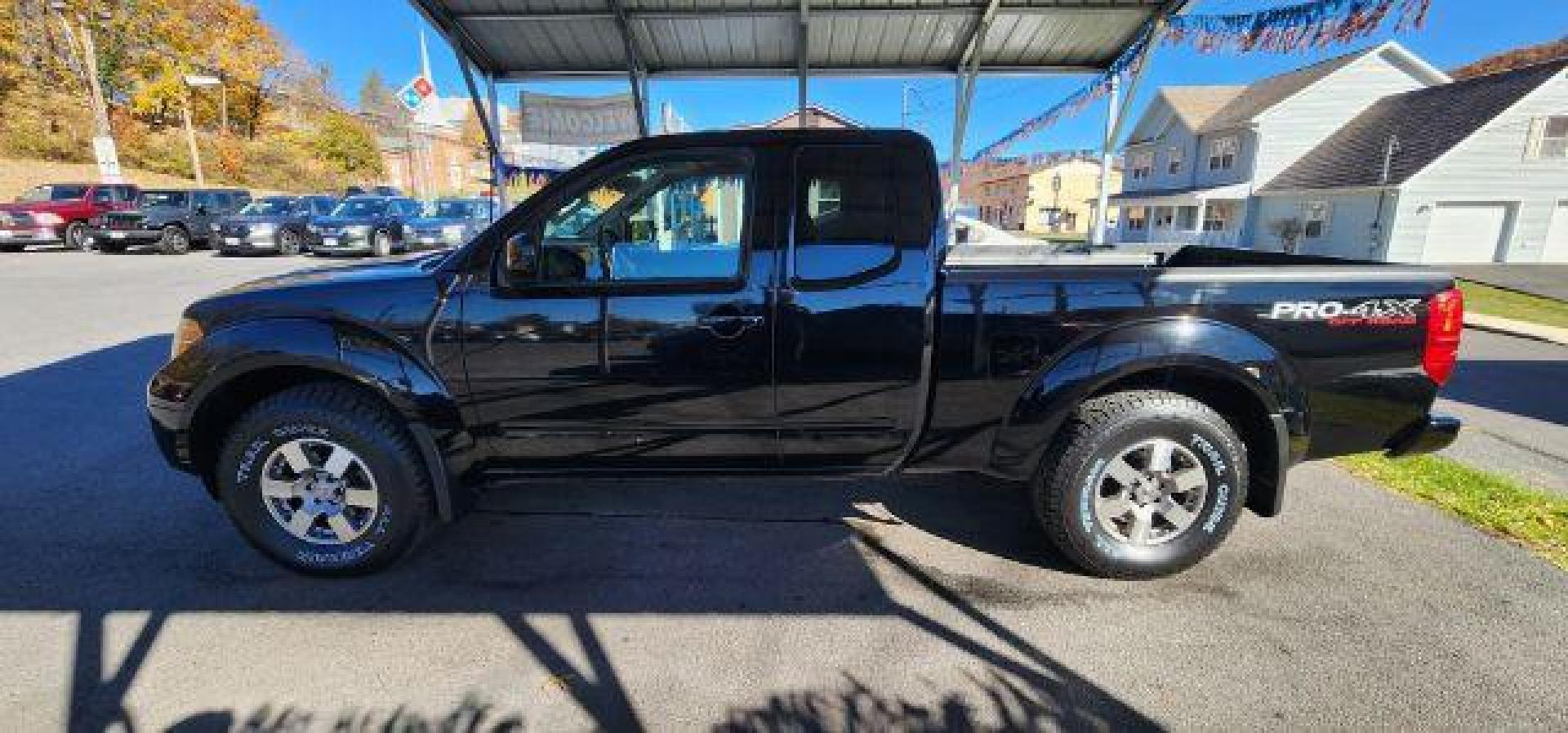 2012 BLACK /Charcoal, cloth Nissan Frontier PRO-4X (1N6AD0CWXCC) with an 4.0 V6 engine, 6 Speed transmission, located at 353 S. Mineral St., Keyser, WV, 26726, (304) 788-7887, 39.436451, -78.981674 - Photo#3