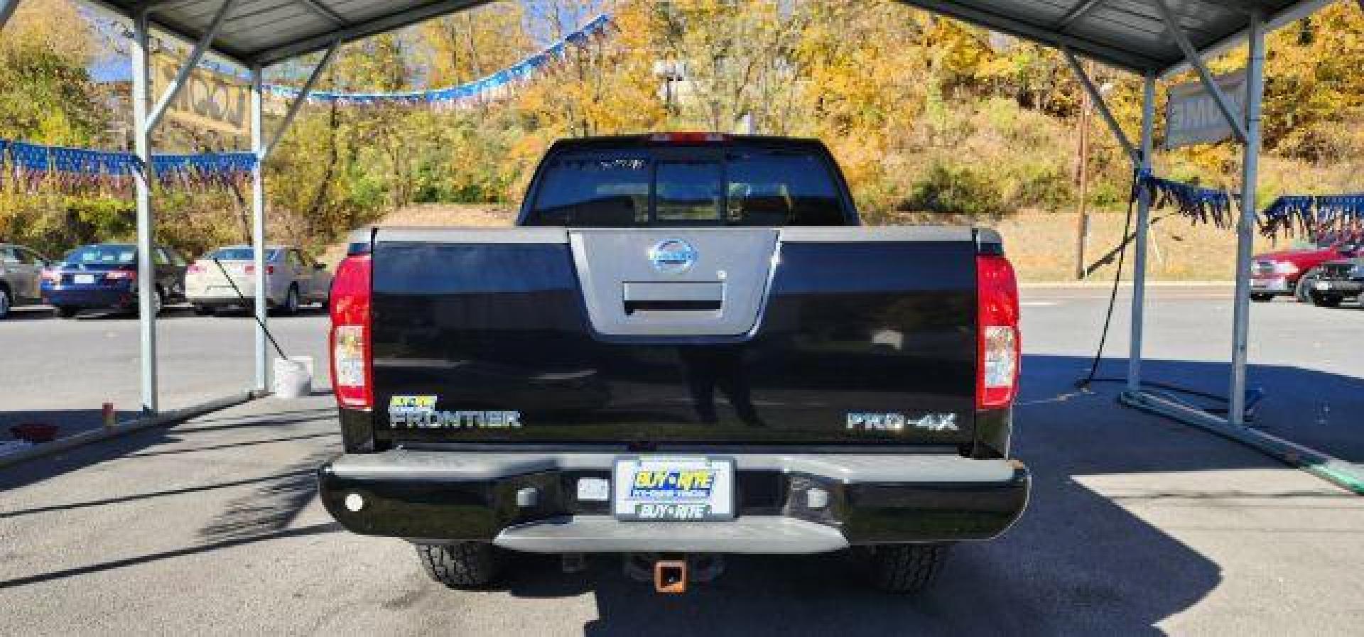 2012 BLACK /Charcoal, cloth Nissan Frontier PRO-4X (1N6AD0CWXCC) with an 4.0 V6 engine, 6 Speed transmission, located at 353 S. Mineral St., Keyser, WV, 26726, (304) 788-7887, 39.436451, -78.981674 - Photo#8