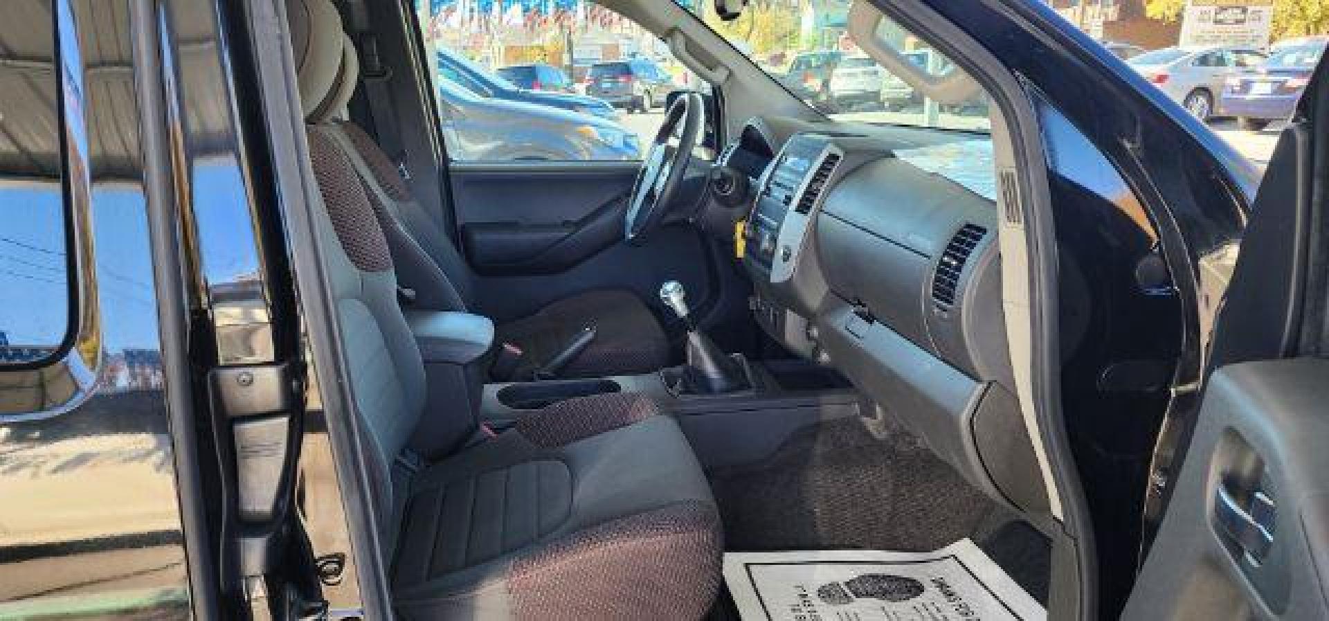 2012 BLACK /Charcoal, cloth Nissan Frontier PRO-4X (1N6AD0CWXCC) with an 4.0 V6 engine, 6 Speed transmission, located at 353 S. Mineral St., Keyser, WV, 26726, (304) 788-7887, 39.436451, -78.981674 - Photo#12