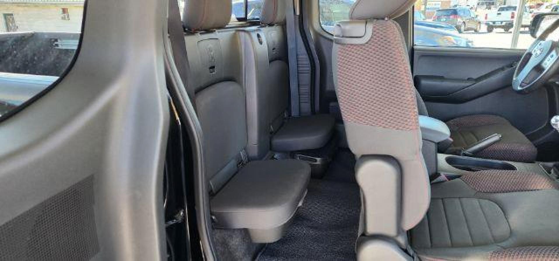 2012 BLACK /Charcoal, cloth Nissan Frontier PRO-4X (1N6AD0CWXCC) with an 4.0 V6 engine, 6 Speed transmission, located at 353 S. Mineral St., Keyser, WV, 26726, (304) 788-7887, 39.436451, -78.981674 - Photo#13