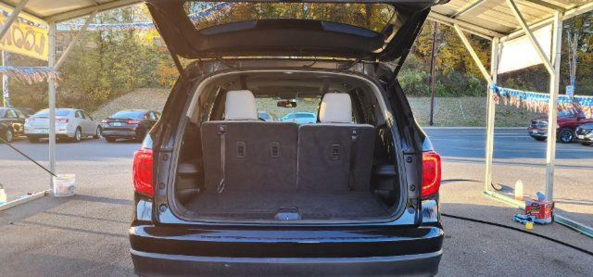 2017 BLACK /Gray Honda Pilot EX-L (5FNYF6H59HB) with an 3.5L V6 engine, AT transmission, located at 353 S. Mineral St., Keyser, WV, 26726, (304) 788-7887, 39.436451, -78.981674 - Photo#11