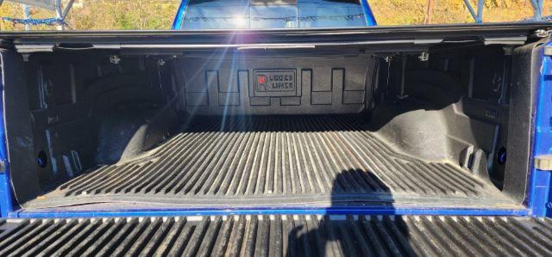 2017 BLUE /Diesel Gray/Black Ram 1500 Big Horn Quad Cab 4x4 6'4 Box (1C6RR7GT2HS) with an 5.7 V8 HEMI engine, AT transmission, located at 353 S. Mineral St., Keyser, WV, 26726, (304) 788-7887, 39.436451, -78.981674 - Photo#10