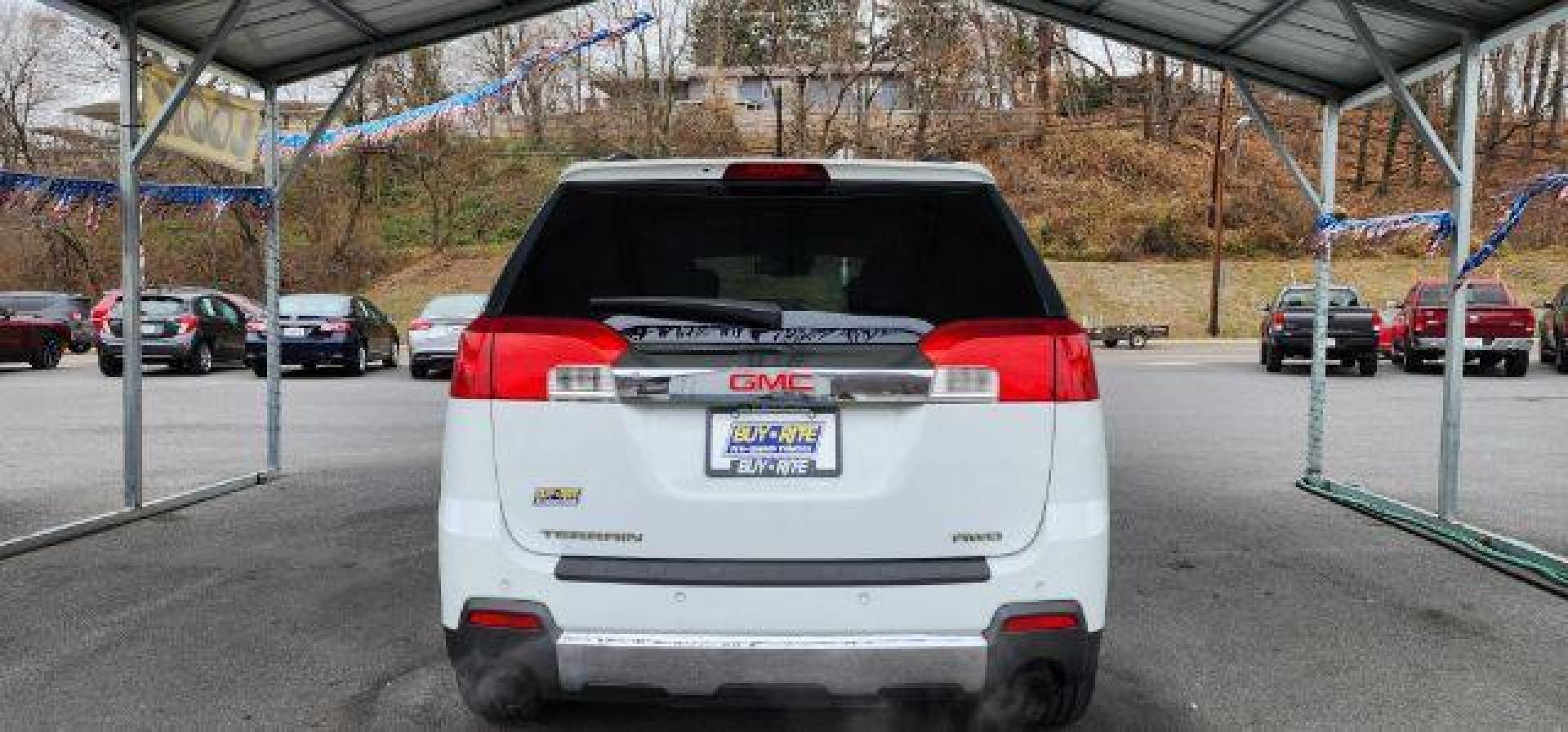 2015 WHITE /Light Titanium GMC Terrain SLT-2 (2GKFLYE30F6) with an 3.6L V6 engine, AT transmission, located at 353 S. Mineral St., Keyser, WV, 26726, (304) 788-7887, 39.436451, -78.981674 - Photo#9