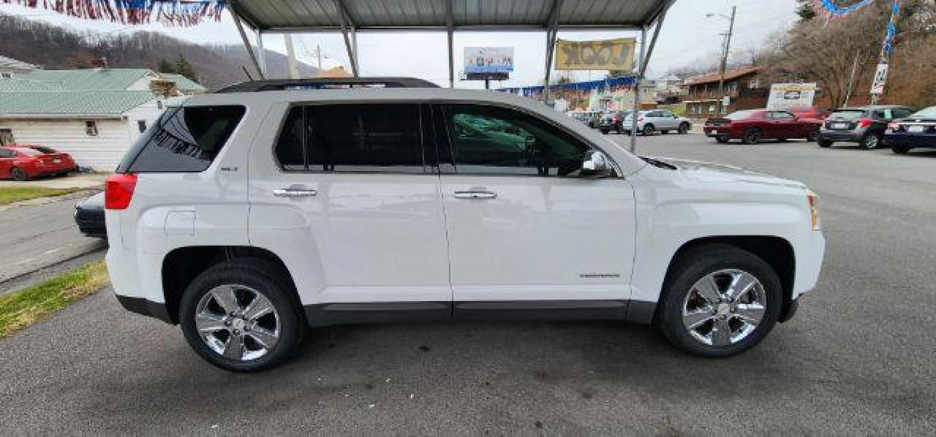 2015 WHITE /Light Titanium GMC Terrain SLT-2 (2GKFLYE30F6) with an 3.6L V6 engine, AT transmission, located at 353 S. Mineral St., Keyser, WV, 26726, (304) 788-7887, 39.436451, -78.981674 - Photo#12
