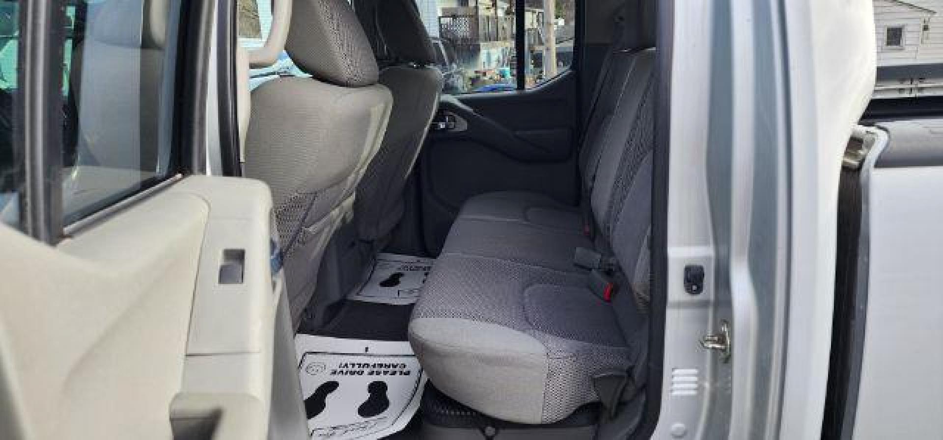 2017 SILVER /Steel Nissan Frontier SV (1N6AD0FV8HN) with an 4.0 V6 engine, AT transmission, located at 353 S. Mineral St., Keyser, WV, 26726, (304) 788-7887, 39.436451, -78.981674 - Photo#7