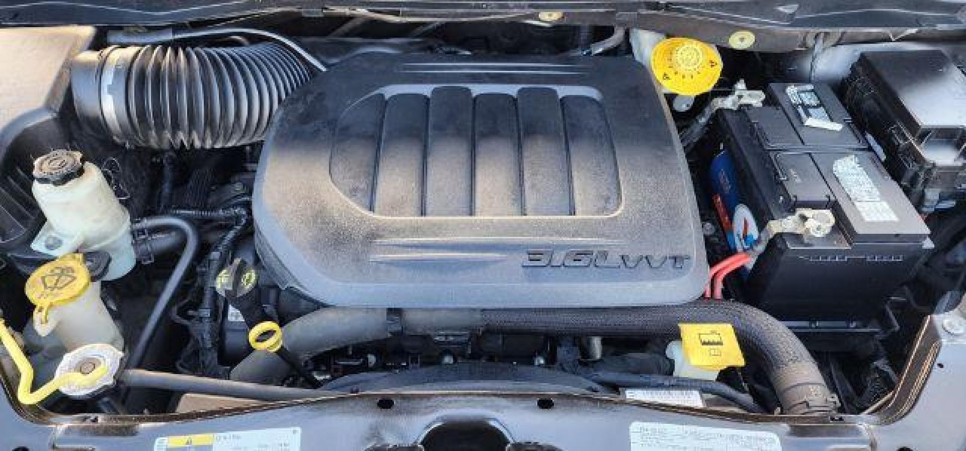 2019 GRAY /Black Dodge Grand Caravan GT (2C4RDGEG5KR) with an 3.6L V6 engine, AT transmission, located at 353 S. Mineral St., Keyser, WV, 26726, (304) 788-7887, 39.436451, -78.981674 - Photo#15