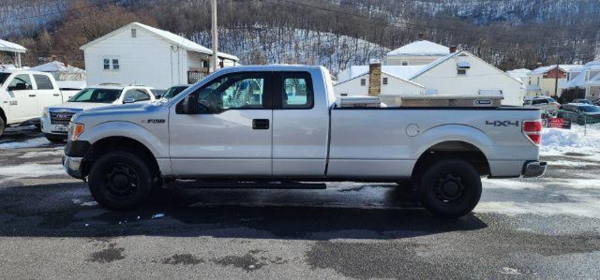 2014 SILVER /Steel Gray Ford F-150 XL (1FTVX1EF1EK) with an 5.0L V8 engine, AT transmission, located at 353 S. Mineral St., Keyser, WV, 26726, (304) 788-7887, 39.436451, -78.981674 - Photo#3
