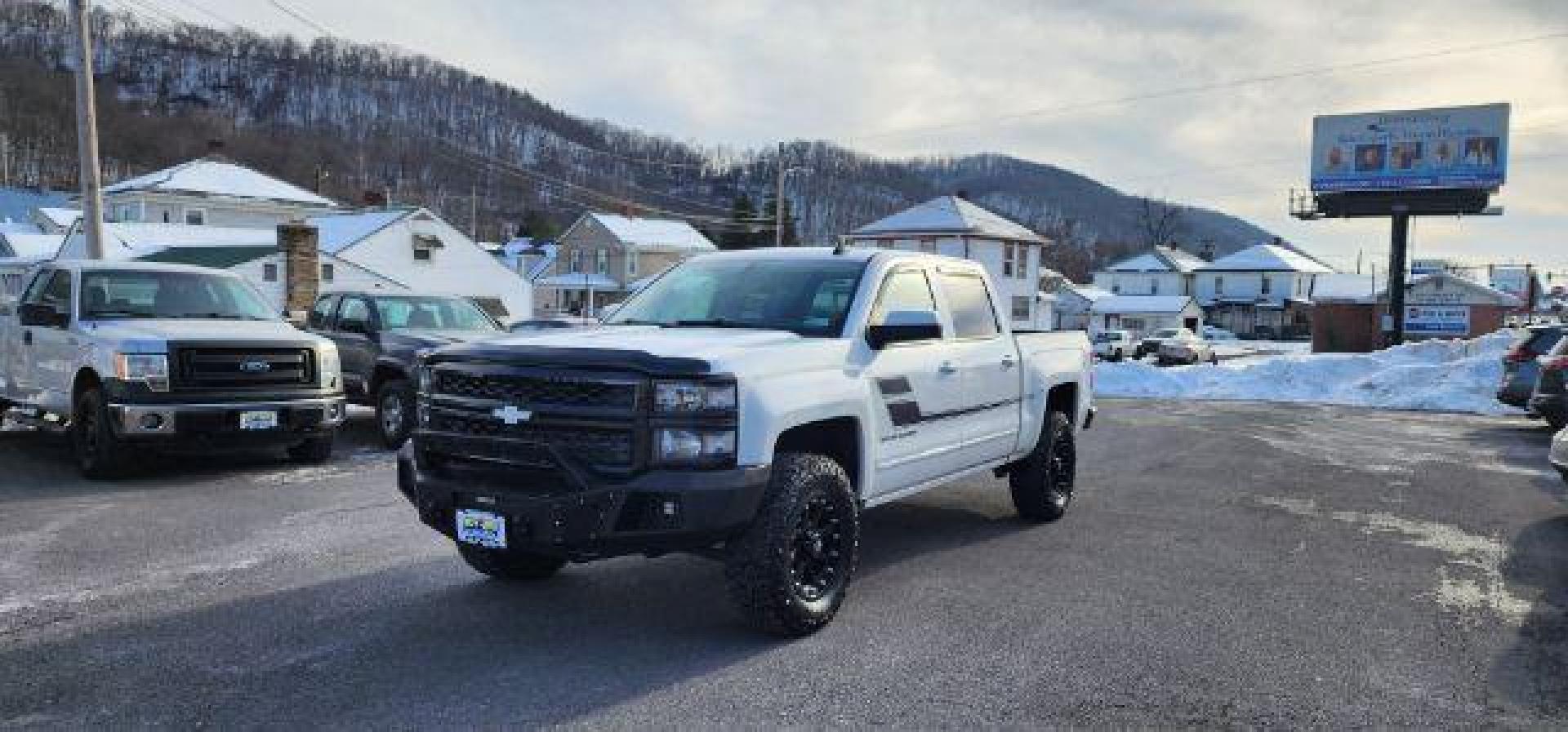 2015 WHITE /Jet Black Chevrolet Silverado 1500 1LT (3GCUKREC8FG) with an 5.3L V8 engine, AT transmission, located at 353 S. Mineral St., Keyser, WV, 26726, (304) 788-7887, 39.436451, -78.981674 - Photo#2