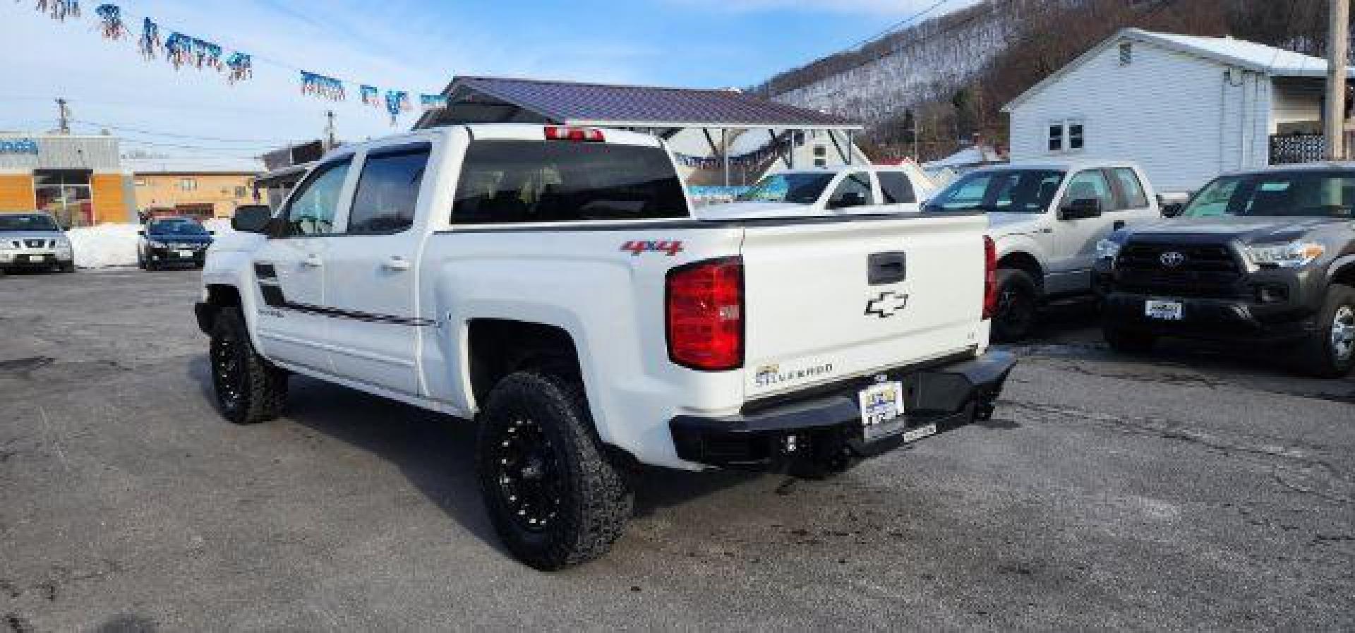 2015 WHITE /Jet Black Chevrolet Silverado 1500 1LT (3GCUKREC8FG) with an 5.3L V8 engine, AT transmission, located at 353 S. Mineral St., Keyser, WV, 26726, (304) 788-7887, 39.436451, -78.981674 - Photo#8