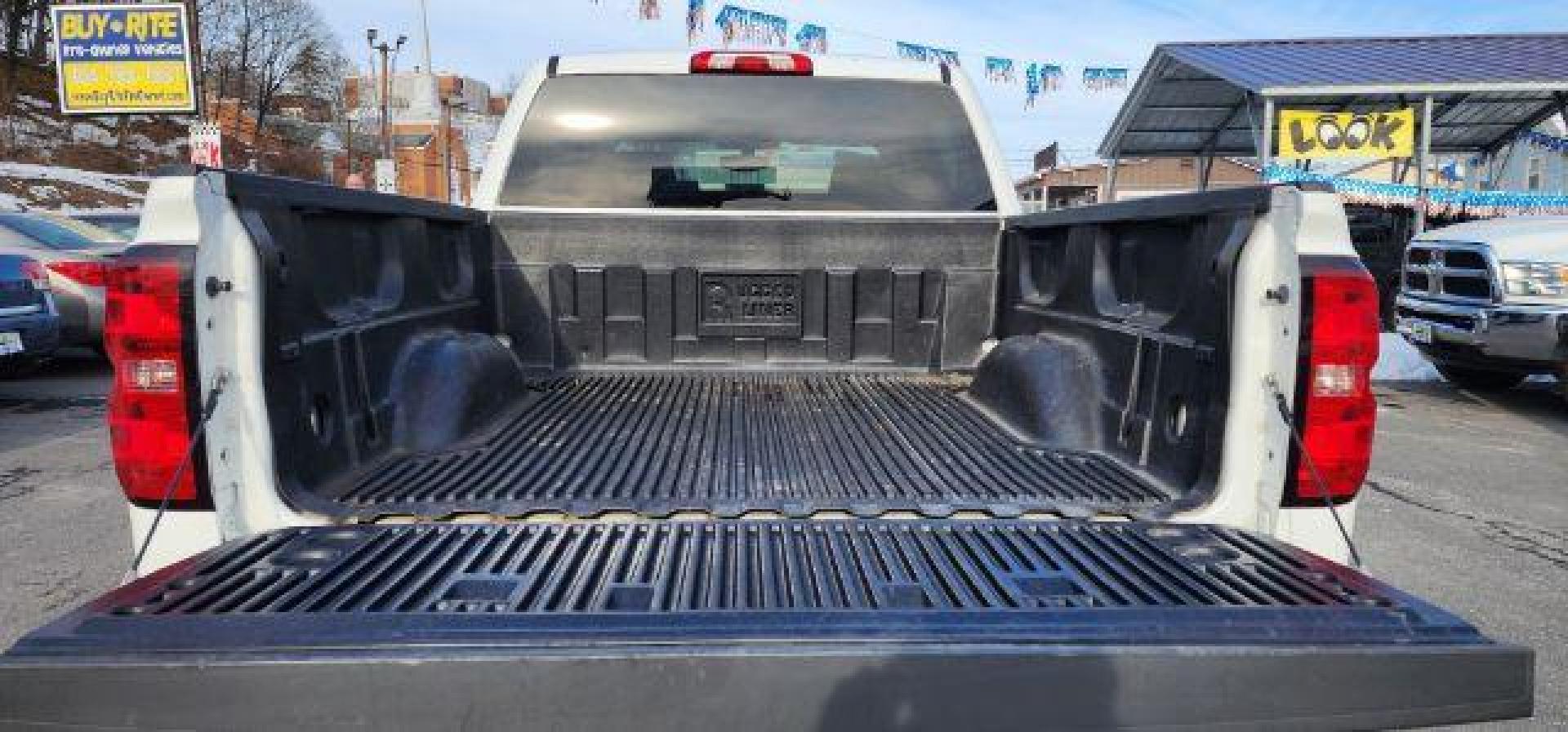 2015 WHITE /Jet Black Chevrolet Silverado 1500 1LT (3GCUKREC8FG) with an 5.3L V8 engine, AT transmission, located at 353 S. Mineral St., Keyser, WV, 26726, (304) 788-7887, 39.436451, -78.981674 - Photo#10