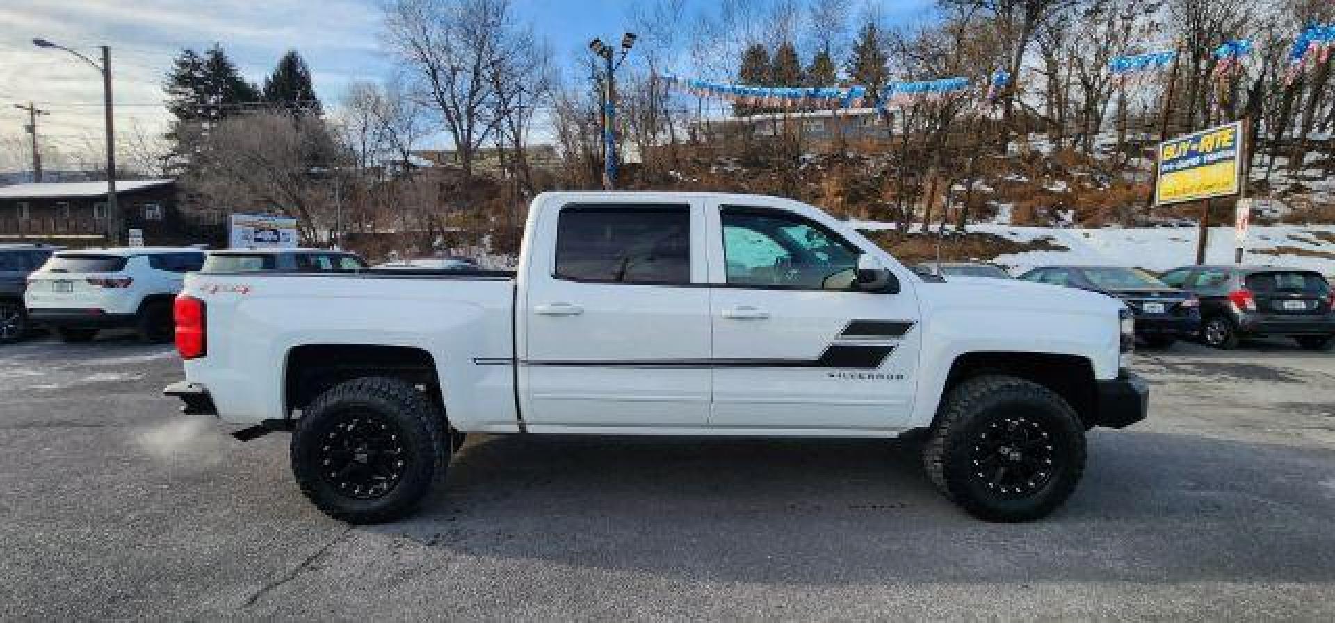 2015 WHITE /Jet Black Chevrolet Silverado 1500 1LT (3GCUKREC8FG) with an 5.3L V8 engine, AT transmission, located at 353 S. Mineral St., Keyser, WV, 26726, (304) 788-7887, 39.436451, -78.981674 - Photo#12