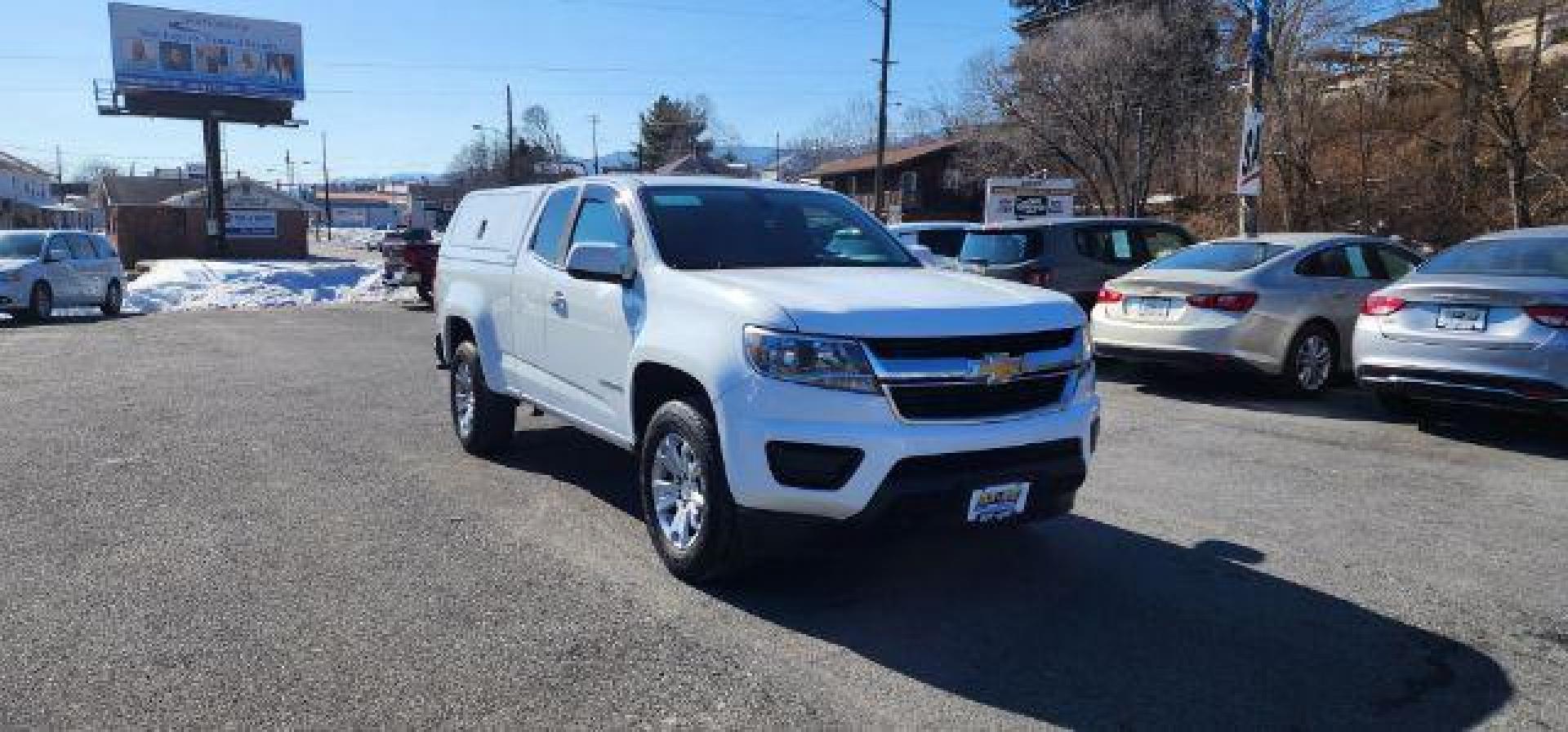 2017 WHITE /Jet Black/Dark Ash Chevrolet Colorado LT (1GCHTCEN5H1) with an 2.5 L4 engine, AT transmission, located at 353 S. Mineral St., Keyser, WV, 26726, (304) 788-7887, 39.436451, -78.981674 - Photo#0