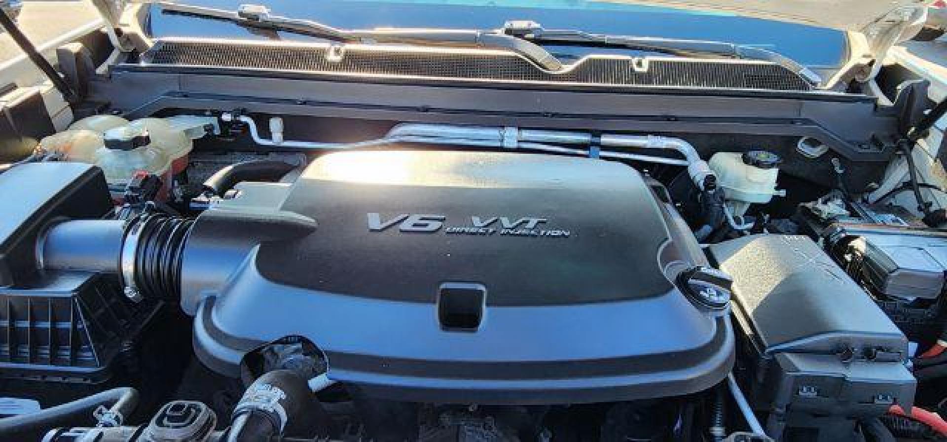 2017 WHITE /Jet Black/Dark Ash Chevrolet Colorado LT (1GCHTCEN5H1) with an 2.5 L4 engine, AT transmission, located at 353 S. Mineral St., Keyser, WV, 26726, (304) 788-7887, 39.436451, -78.981674 - Photo#15