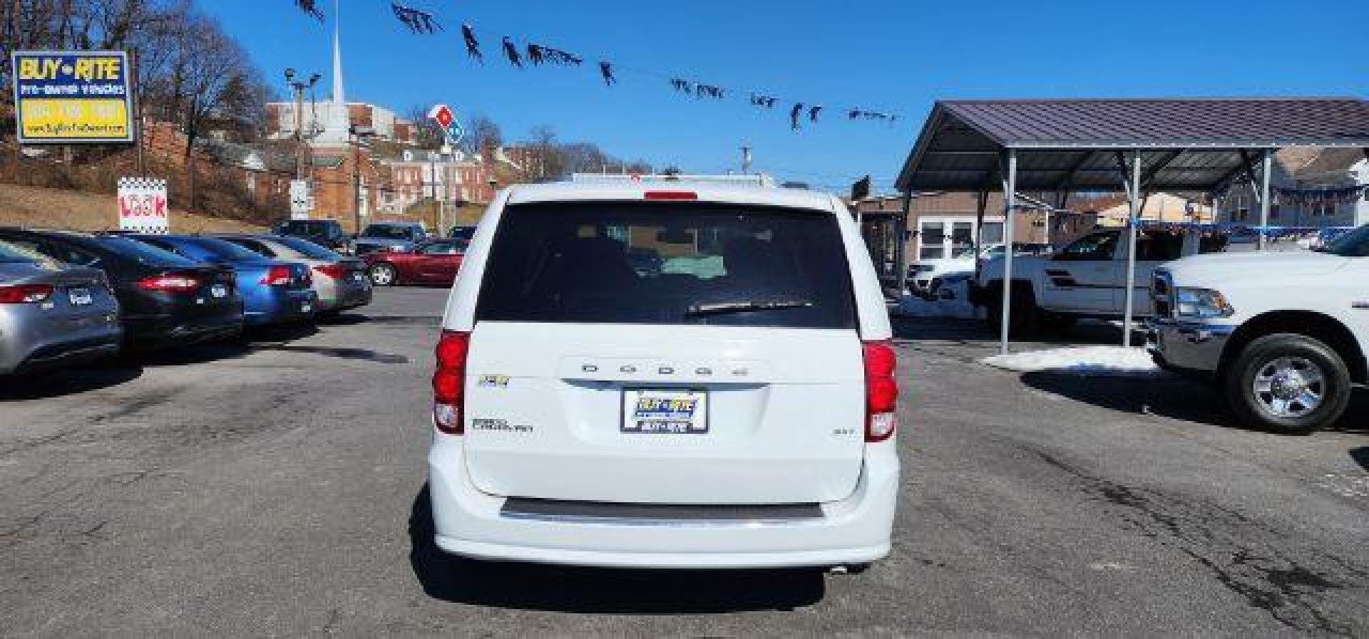 2020 WHITE /Black Dodge Grand Caravan SXT (2C4RDGCG8LR) with an 3.6L V6 engine, AT transmission, located at 353 S. Mineral St., Keyser, WV, 26726, (304) 788-7887, 39.436451, -78.981674 - Photo#9
