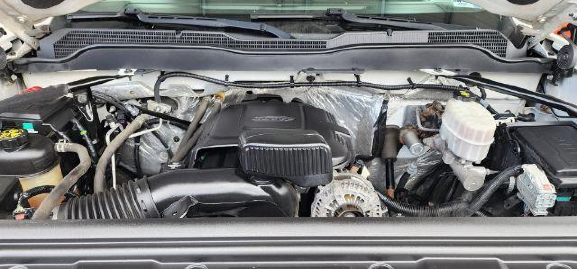 2018 WHITE /Dark Ash/Jet Black Chevrolet Silverado 2500HD WT (1GC2KUEG8JZ) with an 6.0 V8 engine, AT transmission, located at 353 S. Mineral St., Keyser, WV, 26726, (304) 788-7887, 39.436451, -78.981674 - Photo#15