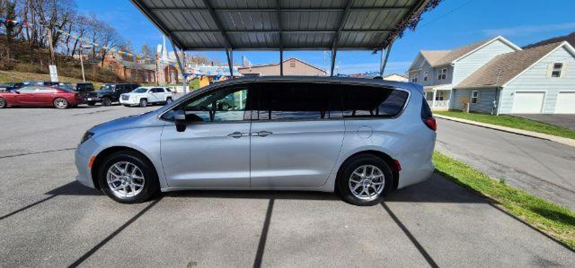 2022 SILVER /Black/Alloy/Black Chrysler Voyager LX (2C4RC1CG2NR) with an 3.6L V6 engine, AT transmission, located at 353 S. Mineral St., Keyser, WV, 26726, (304) 788-7887, 39.436451, -78.981674 - Photo#3