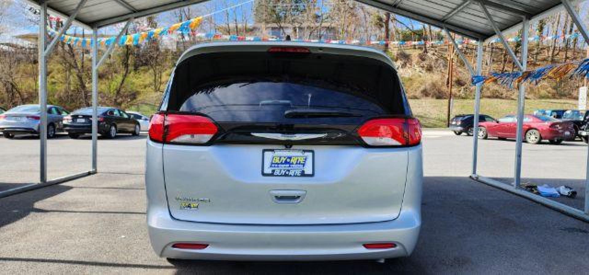2022 SILVER /Black/Alloy/Black Chrysler Voyager LX (2C4RC1CG2NR) with an 3.6L V6 engine, AT transmission, located at 353 S. Mineral St., Keyser, WV, 26726, (304) 788-7887, 39.436451, -78.981674 - Photo#10