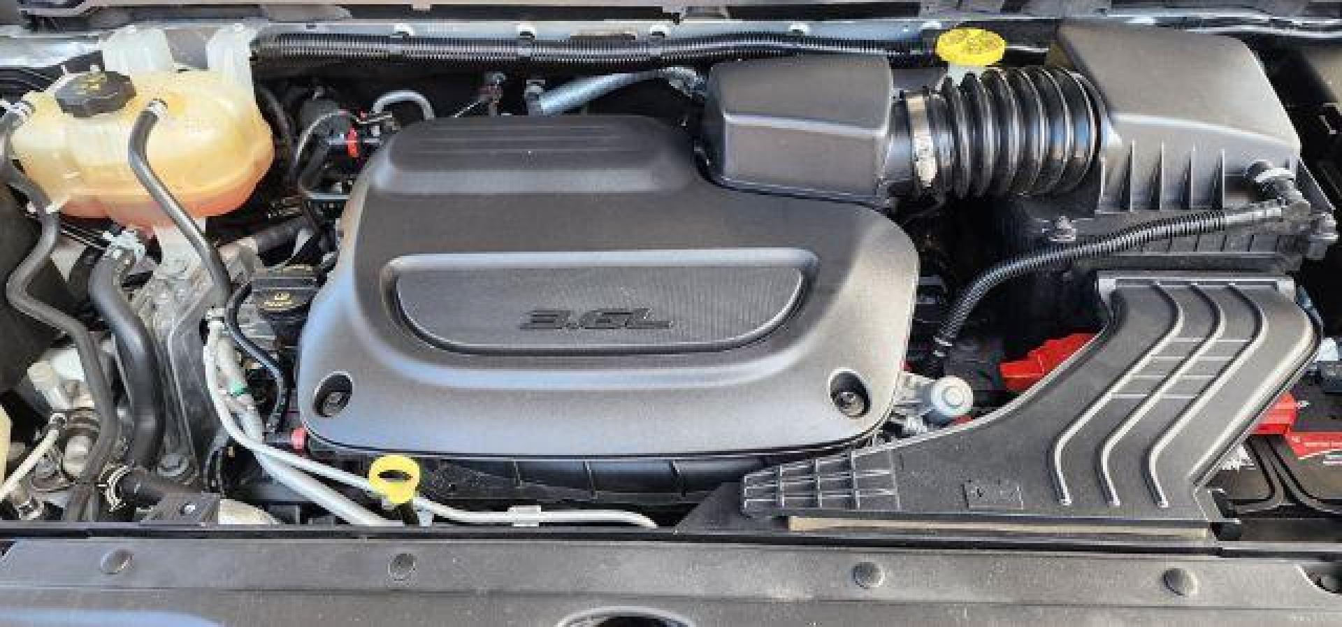 2022 SILVER /Black/Alloy/Black Chrysler Voyager LX (2C4RC1CG2NR) with an 3.6L V6 engine, AT transmission, located at 353 S. Mineral St., Keyser, WV, 26726, (304) 788-7887, 39.436451, -78.981674 - Photo#16