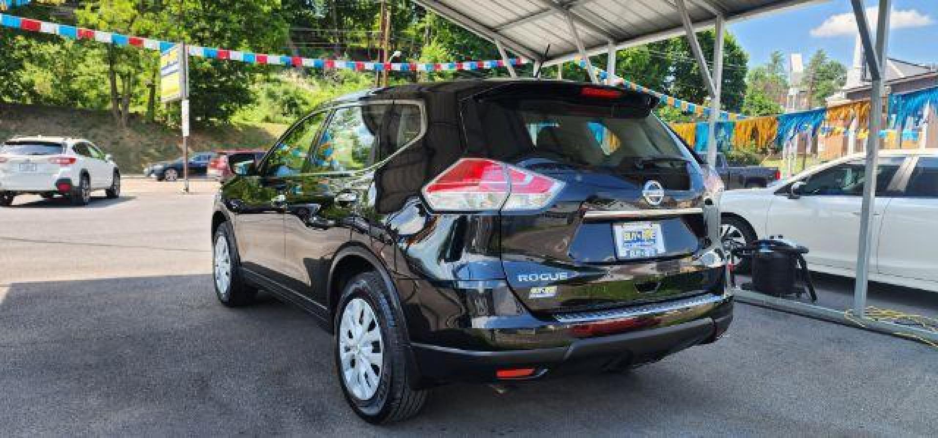 2015 BLACK /Charcoal, cloth NISSAN ROGUE S AWD (KNMAT2MV9FP) with an 2.5 L4 engine, AT transmission, located at 353 S. Mineral St., Keyser, WV, 26726, (304) 788-7887, 39.436451, -78.981674- Photo#8