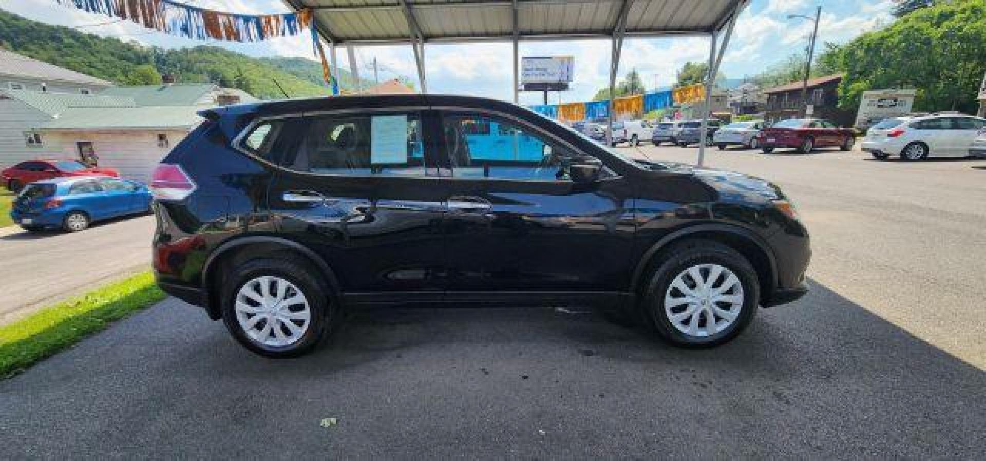 2015 BLACK /Charcoal, cloth NISSAN ROGUE S AWD (KNMAT2MV9FP) with an 2.5 L4 engine, AT transmission, located at 353 S. Mineral St., Keyser, WV, 26726, (304) 788-7887, 39.436451, -78.981674- Photo#12