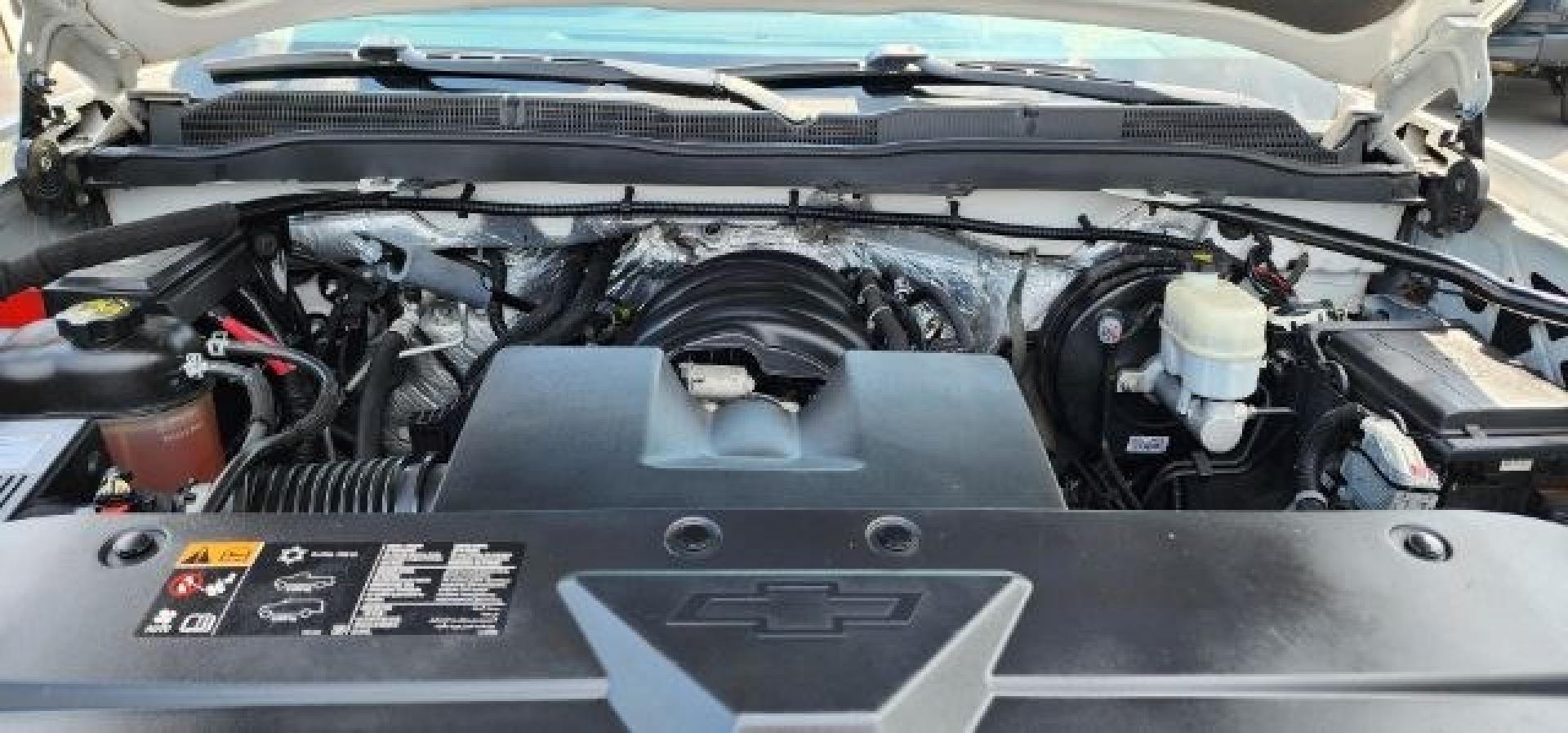 2015 WHITE /Dark Ash/Jet Black Chevrolet Silverado 1500 WT (1GCNKPEH1FZ) with an 4.3L V6 engine, AT transmission, located at 353 S. Mineral St., Keyser, WV, 26726, (304) 788-7887, 39.436451, -78.981674- Photo#14