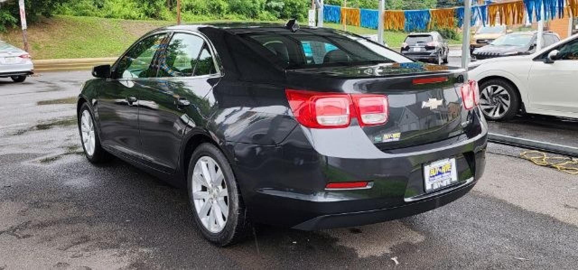 2014 GRAY /Jet Black Chevrolet Malibu 2LT (1G11E5SL5EF) with an 2.5 L4 engine, AT transmission, located at 353 S. Mineral St., Keyser, WV, 26726, (304) 788-7887, 39.436451, -78.981674- Photo#8