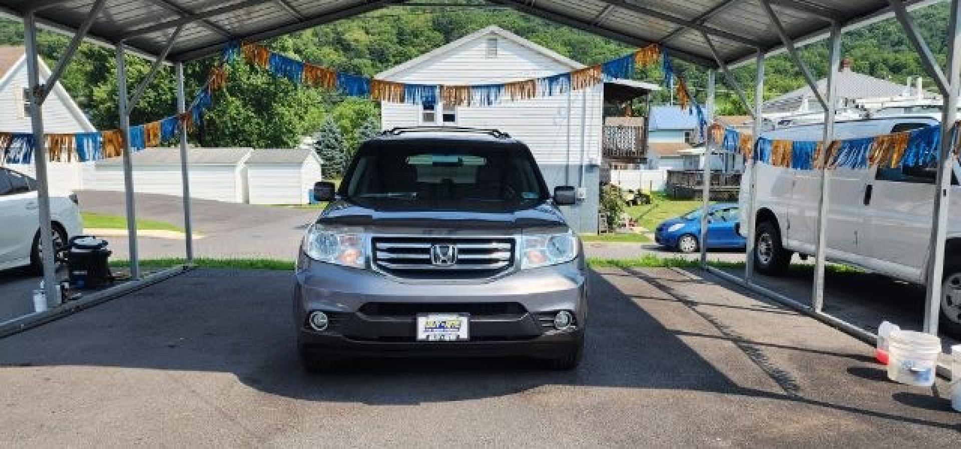 2012 GRAY /Black Honda Pilot EX-L (5FNYF3H79CB) with an 3.5L V6 engine, AT transmission, located at 353 S. Mineral St., Keyser, WV, 26726, (304) 788-7887, 39.436451, -78.981674- Photo#1