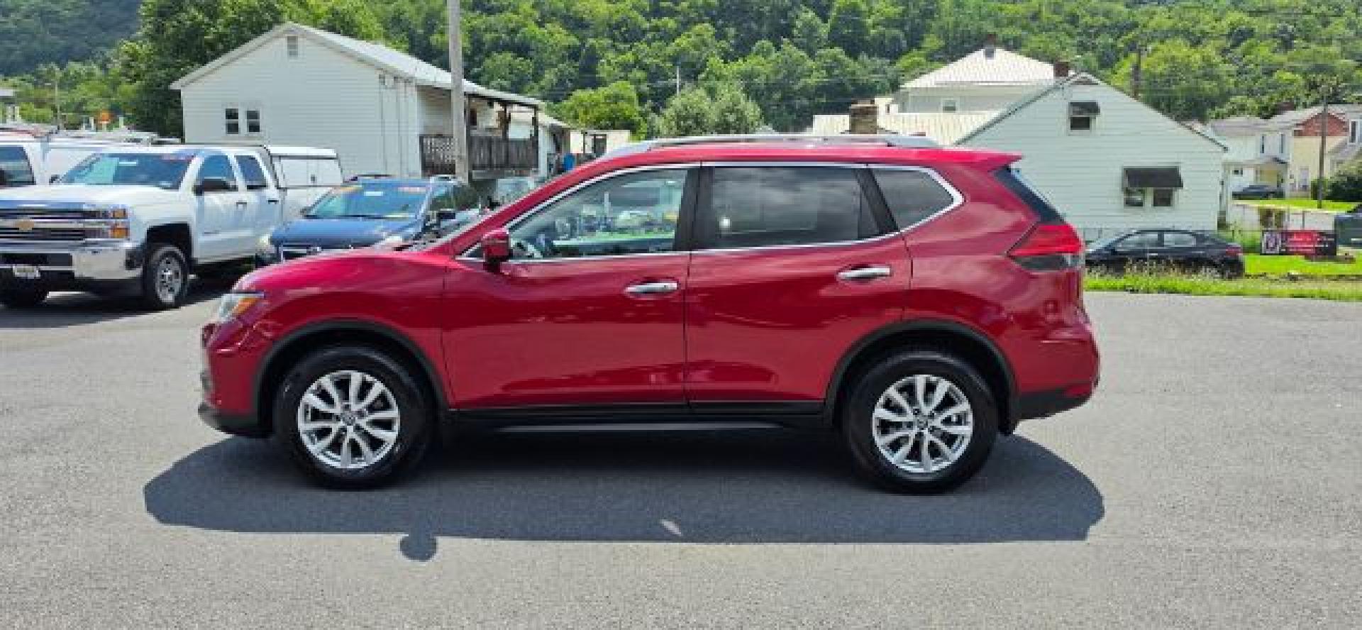2017 Red /Charcoal, cloth Nissan Rogue SV AWD (JN8AT2MV4HW) with an 2.5L I4 engine, AT transmission, located at 353 S. Mineral St., Keyser, WV, 26726, (304) 788-7887, 39.436451, -78.981674- Photo#3