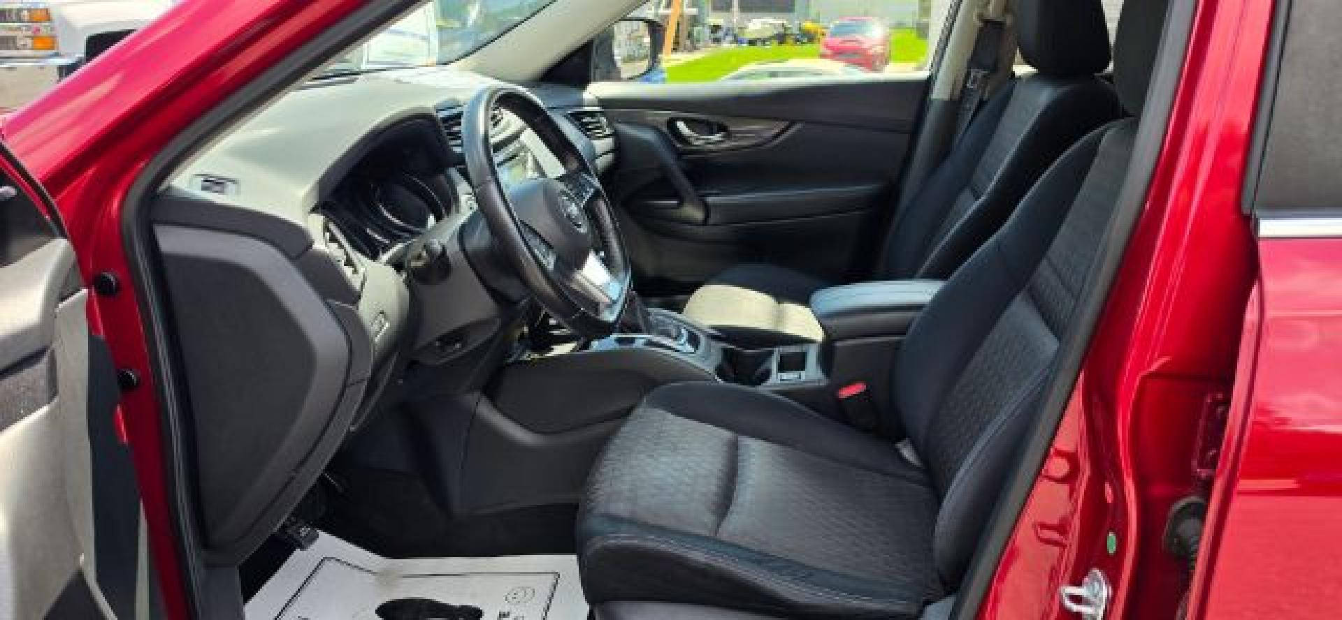 2017 Red /Charcoal, cloth Nissan Rogue SV AWD (JN8AT2MV4HW) with an 2.5L I4 engine, AT transmission, located at 353 S. Mineral St., Keyser, WV, 26726, (304) 788-7887, 39.436451, -78.981674- Photo#4