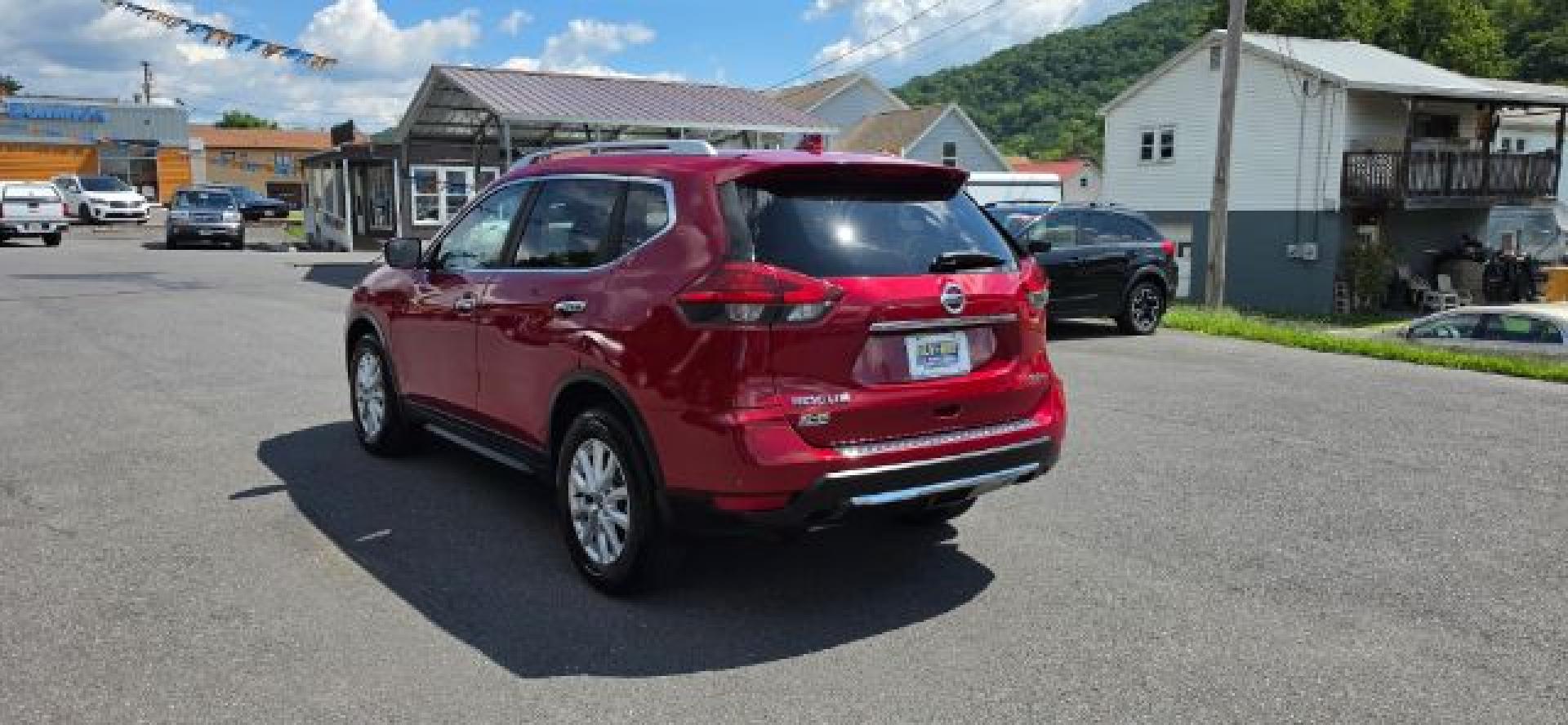 2017 Red /Charcoal, cloth Nissan Rogue SV AWD (JN8AT2MV4HW) with an 2.5L I4 engine, AT transmission, located at 353 S. Mineral St., Keyser, WV, 26726, (304) 788-7887, 39.436451, -78.981674- Photo#8