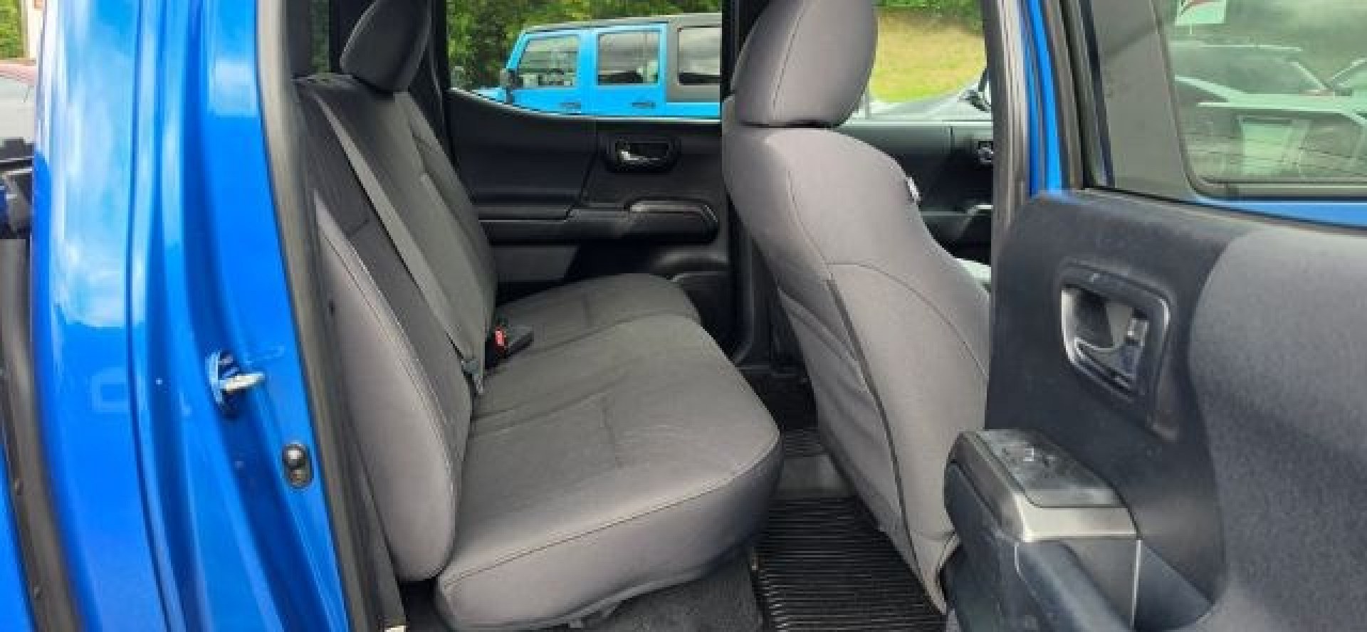 2017 BLUE /Cement Gray Toyota Tacoma TRD Sport (5TFCZ5AN3HX) with an 3.5L V-6 port/direct injection engine, 6 Speed transmission, located at 353 S. Mineral St., Keyser, WV, 26726, (304) 788-7887, 39.436451, -78.981674- Photo#13