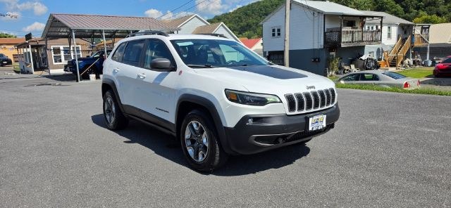 photo of 2019 Jeep Cherokee Trailhawk 4x4