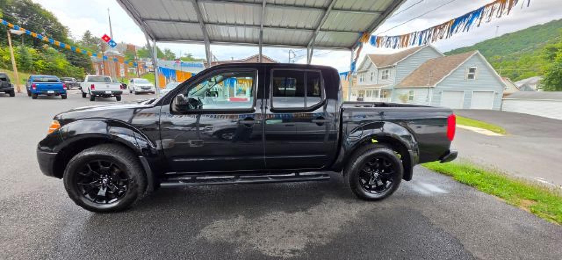 2020 BLACK /Steel Nissan Frontier Crew Cab SV 4x4 (1N6ED0EB5LN) with an 3.8 V6 engine, AT transmission, located at 353 S. Mineral St., Keyser, WV, 26726, (304) 788-7887, 39.436451, -78.981674- Photo#3