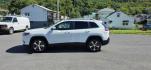2019 WHITE /Black Jeep Cherokee Limited 4x4 (1C4PJMDX5KD) with an 3.2L V6 engine, AT transmission, located at 353 S. Mineral St., Keyser, WV, 26726, (304) 788-7887, 39.436451, -78.981674- Photo#3