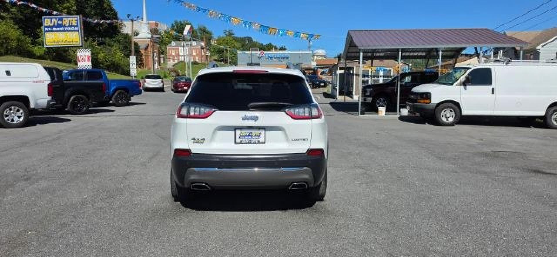 2019 WHITE /Black Jeep Cherokee Limited 4x4 (1C4PJMDX5KD) with an 3.2L V6 engine, AT transmission, located at 353 S. Mineral St., Keyser, WV, 26726, (304) 788-7887, 39.436451, -78.981674- Photo#9