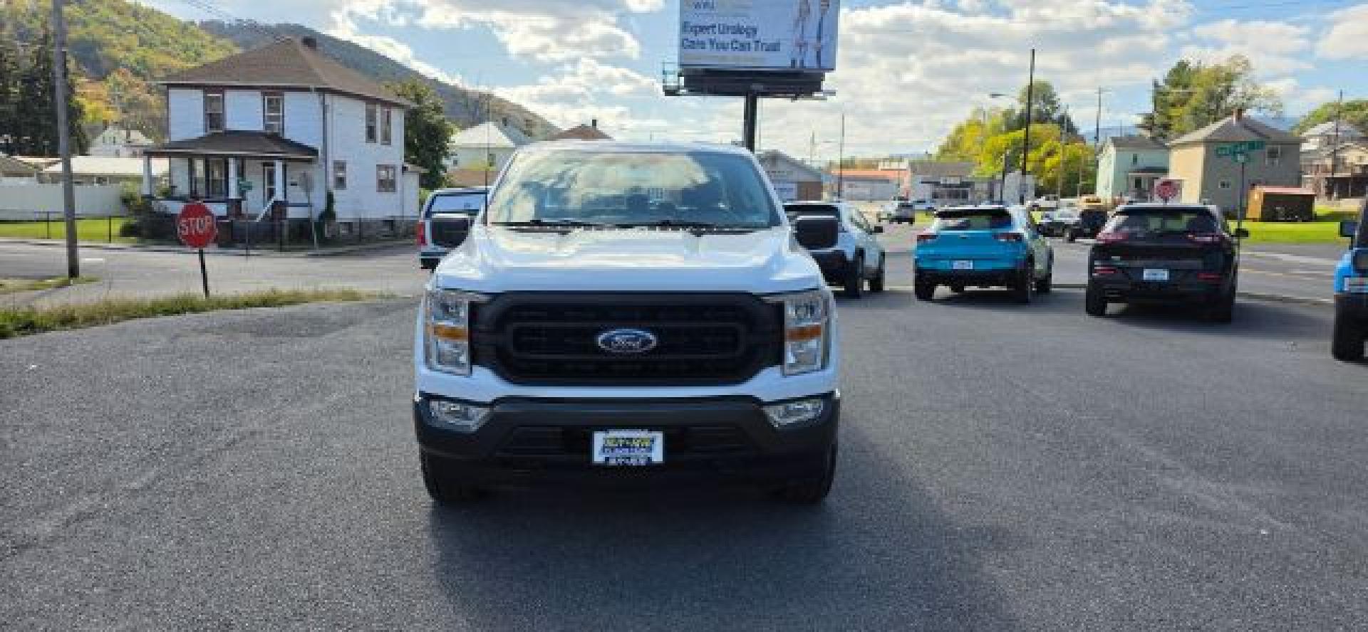 2022 WHITE /Black w/Medium Dark Slate Ford F-150 XL (1FTEX1EP3NK) with an 2.7L V6 engine, AT transmission, located at 353 S. Mineral St., Keyser, WV, 26726, (304) 788-7887, 39.436451, -78.981674- Photo#0