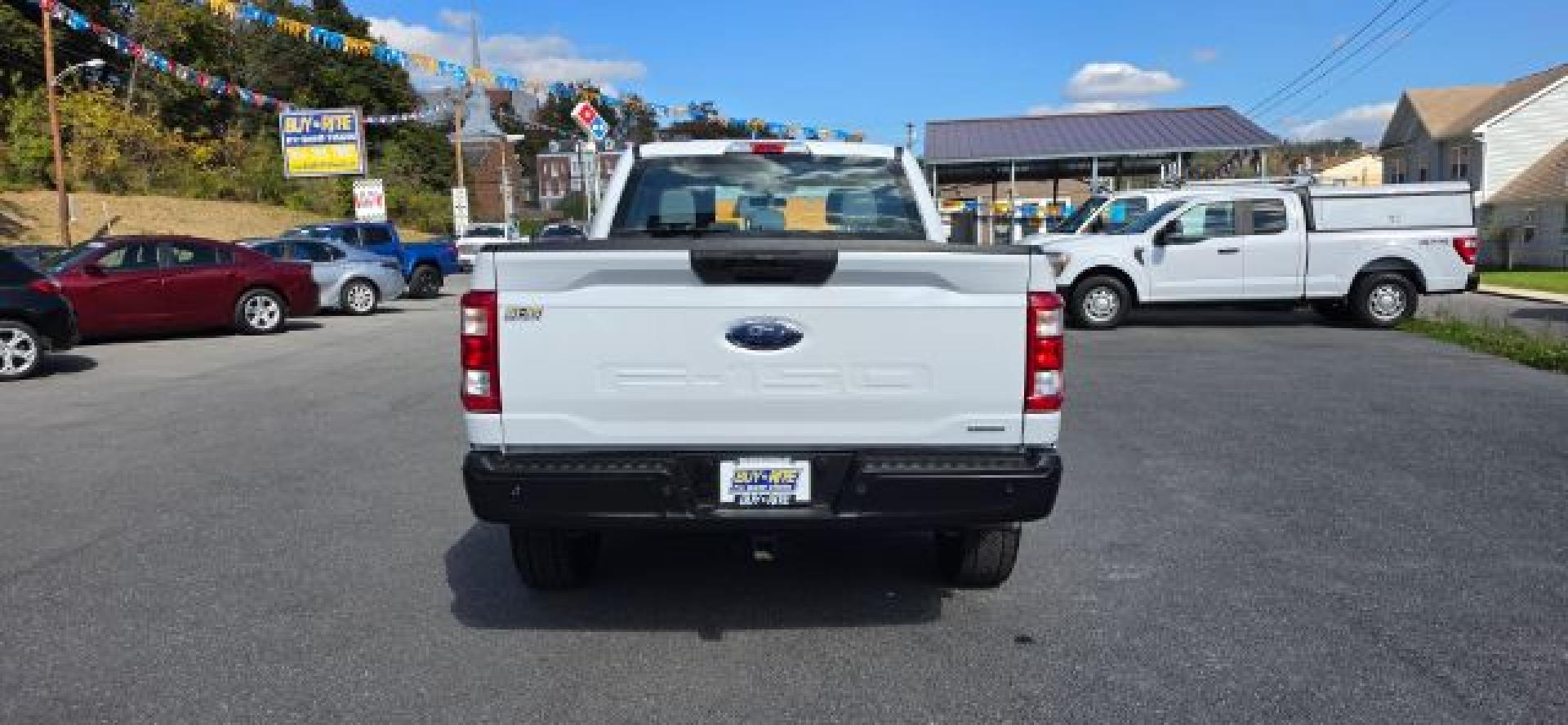 2022 WHITE /Black w/Medium Dark Slate Ford F-150 XL (1FTEX1EP3NK) with an 2.7L V6 engine, AT transmission, located at 353 S. Mineral St., Keyser, WV, 26726, (304) 788-7887, 39.436451, -78.981674- Photo#8